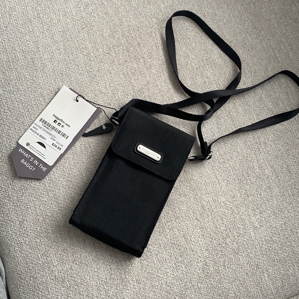 Baggallini- small cross body phone carrier/purse